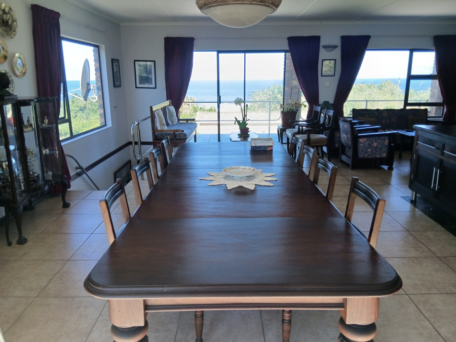 4 Bedroom Property for Sale in Marshstrand Eastern Cape